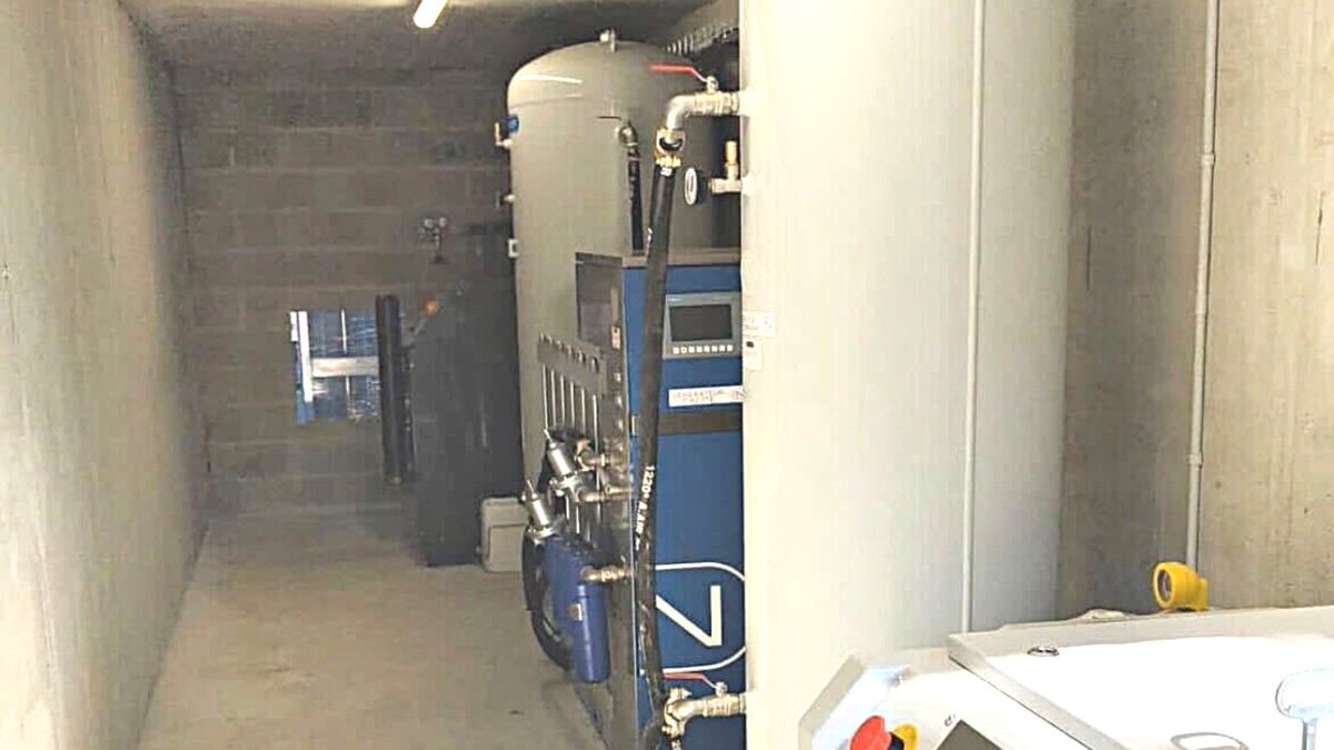 NovairFr's tweet photo. NOVAIR a installé une chaine de production d'azote (générateur Nitroswing) chez un industriel provençal spécialisé dans la tôlerie de précision. L'azote produit alimente un laser capable de découper jusqu'à 15 mm d'aluminium et 20 mm d'inox.
#azote #inox #metal #decoupelaser https://t.co/4K9kiBP3k7