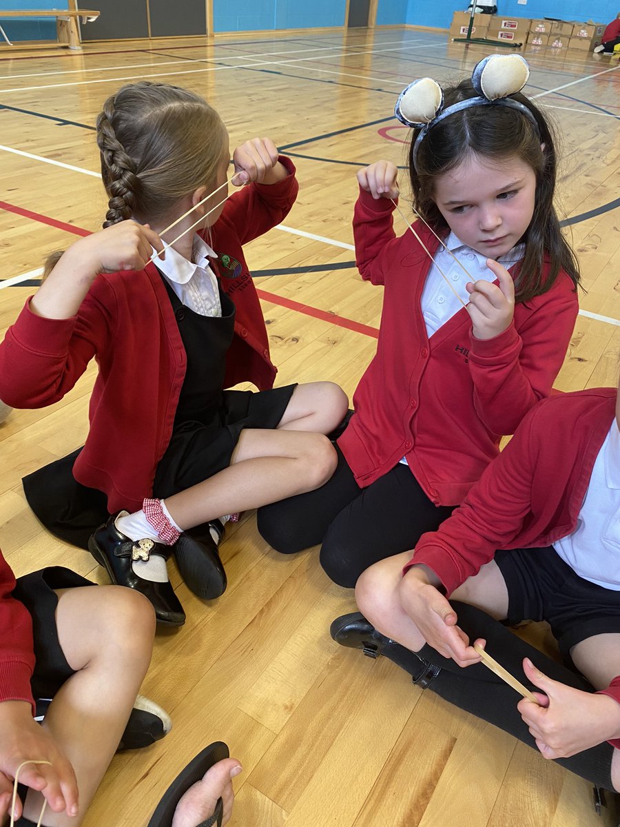 SchoolHillside1's tweet photo. #P2ARHILLSIDE and #P2LWHILLSIDE have been learning about sound vibrations this morning. A huge thank you to Miss Gibb for showing us how these vibrations work with the guitar and cornet! 😊 https://t.co/kzlQO6Cbuw