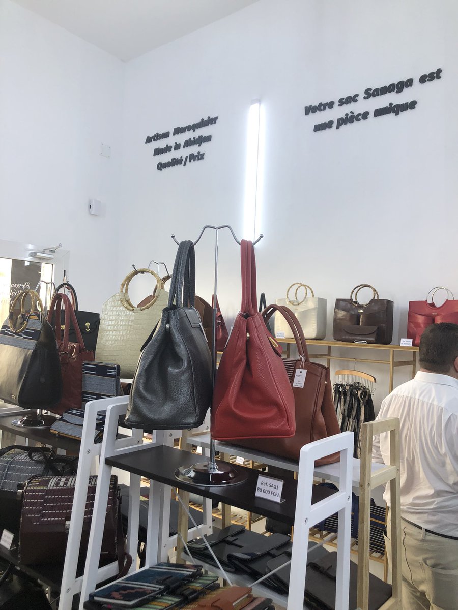 DominiqueGouve3's tweet photo. Sanagacreation, rue de Mpouto après carrefour Sol Béni Abidjan, cuir Italien,made un Côte d’Ivoire, a voir absolument#artisanat#coted’ivoire#Abidjan#maroquinerie https://t.co/o0x0uaKYaS