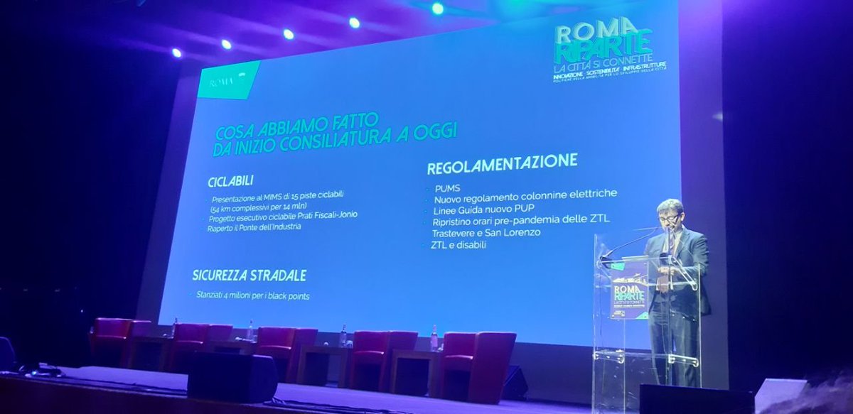 trecarte's tweet photo. Conferenza #Roma #Riparte
@eugenio_patane:
Parcheggio 450 auto piazzale Radio
Parcheggio auto Cornelia
Spostiamo ciclabili esistenti su marciapiede
Assessore Bruxelles:
Rimozione auto e parcheggi, piantando alberi
Abbassamento velocità auto a 30km/h
#biciclette + piedi
1/n https://t.co/cXhxSvGkoM