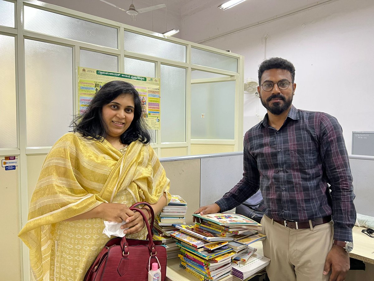 GramKarnataka's tweet photo. Thank You Dr. Srilatha Bhargava for gifting books to the #RuralLibraries. These books are welcomed as additions to the library’s collection. #childfriendlylibraries #librarykids #OduvaBelaku
@readingkafka @gokRDPR https://t.co/YE5NKxvflR
