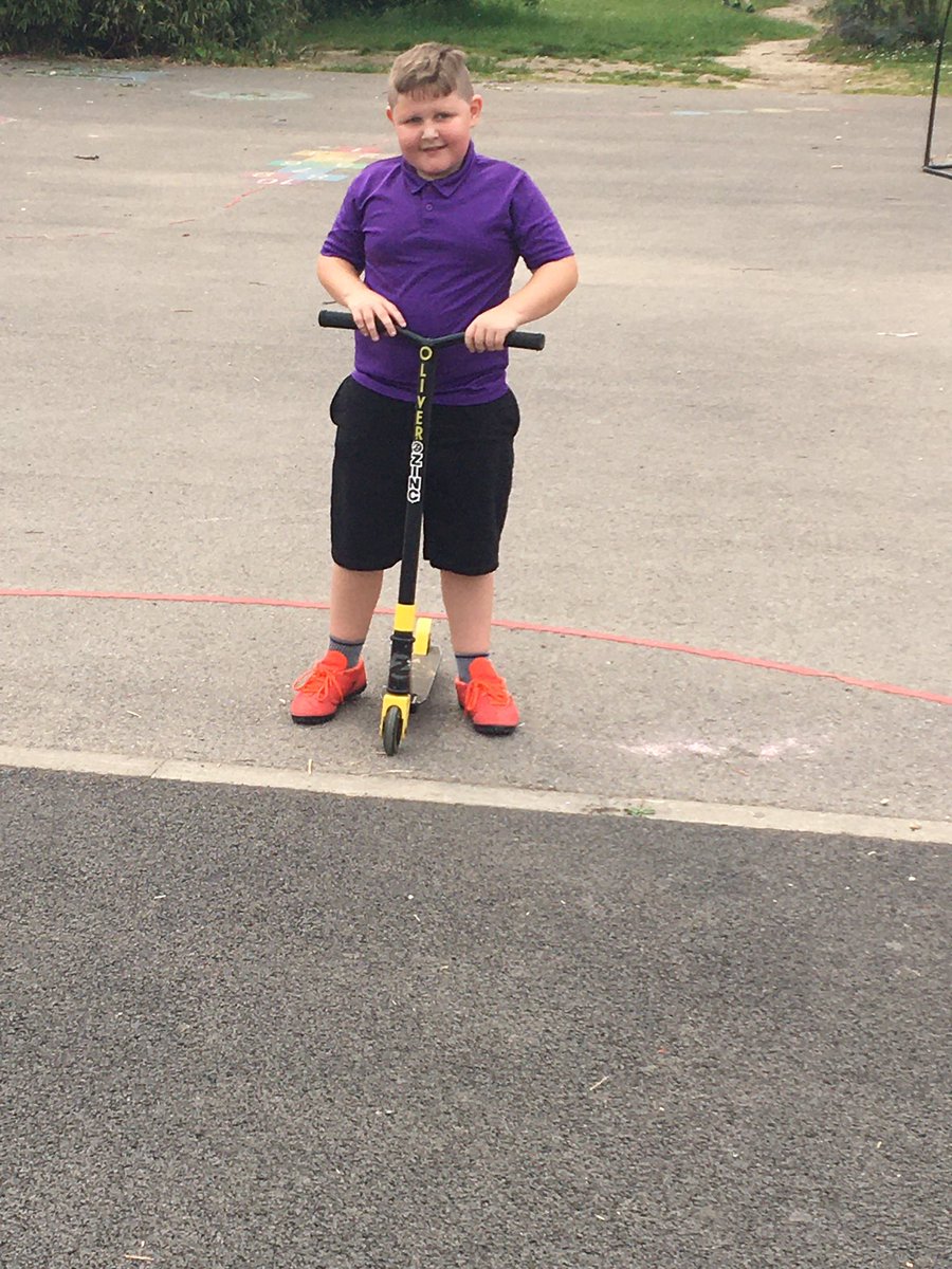 MissTyson12's tweet photo. #Friday fun in Y4. @AlthorpeKeadby https://t.co/0fenQTMfDP