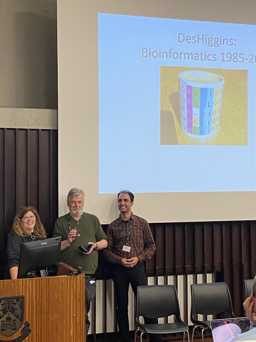 yeastpi's tweet photo. Des Higgins, keynote address and medal award to celebrate his retirement #vibe ⁦@UCD_Research⁩ #clustal https://t.co/3JpZEET5ua