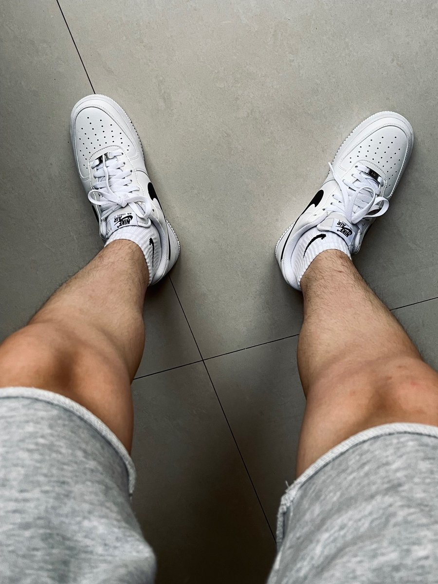 jackyboy1996__'s tweet photo. 🧦 https://t.co/RhEPFG6xUY
