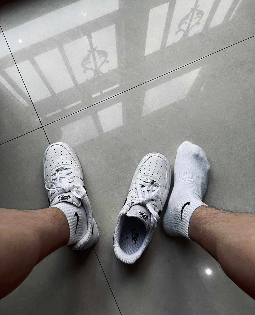 jackyboy1996__'s tweet photo. 🧦 https://t.co/RhEPFG6xUY