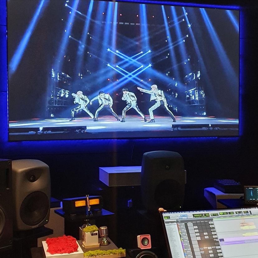 AllAbtChoiMinho's tweet photo. 220624. <The Manager>
@/shinee_atoz instagram
“I wanted to meet you at CGV, so we did MIX again 🎧 from. A&R Unit
#SHINee #MoJoCon #SHINeeWorld #BeyondLiveTheMovie_SHINeeWorld 💎”
🔗: https://t.co/QtqxpkfB0q
#샤이니 @SHINee #ONEW #온유 #KEY #키
#MINHO #민호 #TAEMIN #태민 https://t.co/jZpFKghy8c