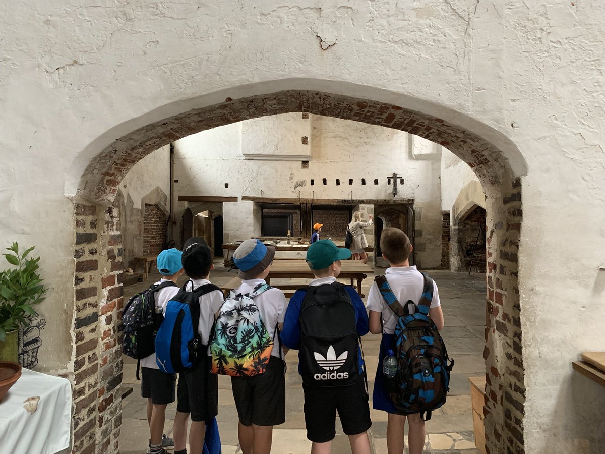 ClassHazel's tweet photo. Exploring the Tudor kitchens https://t.co/fwayjcsg9o