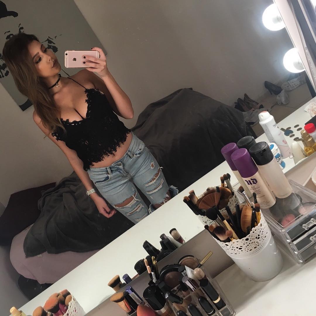 sophiakappo's tweet photo. This was a long day  #sex #sexchat https://t.co/DSOLWjOdK2