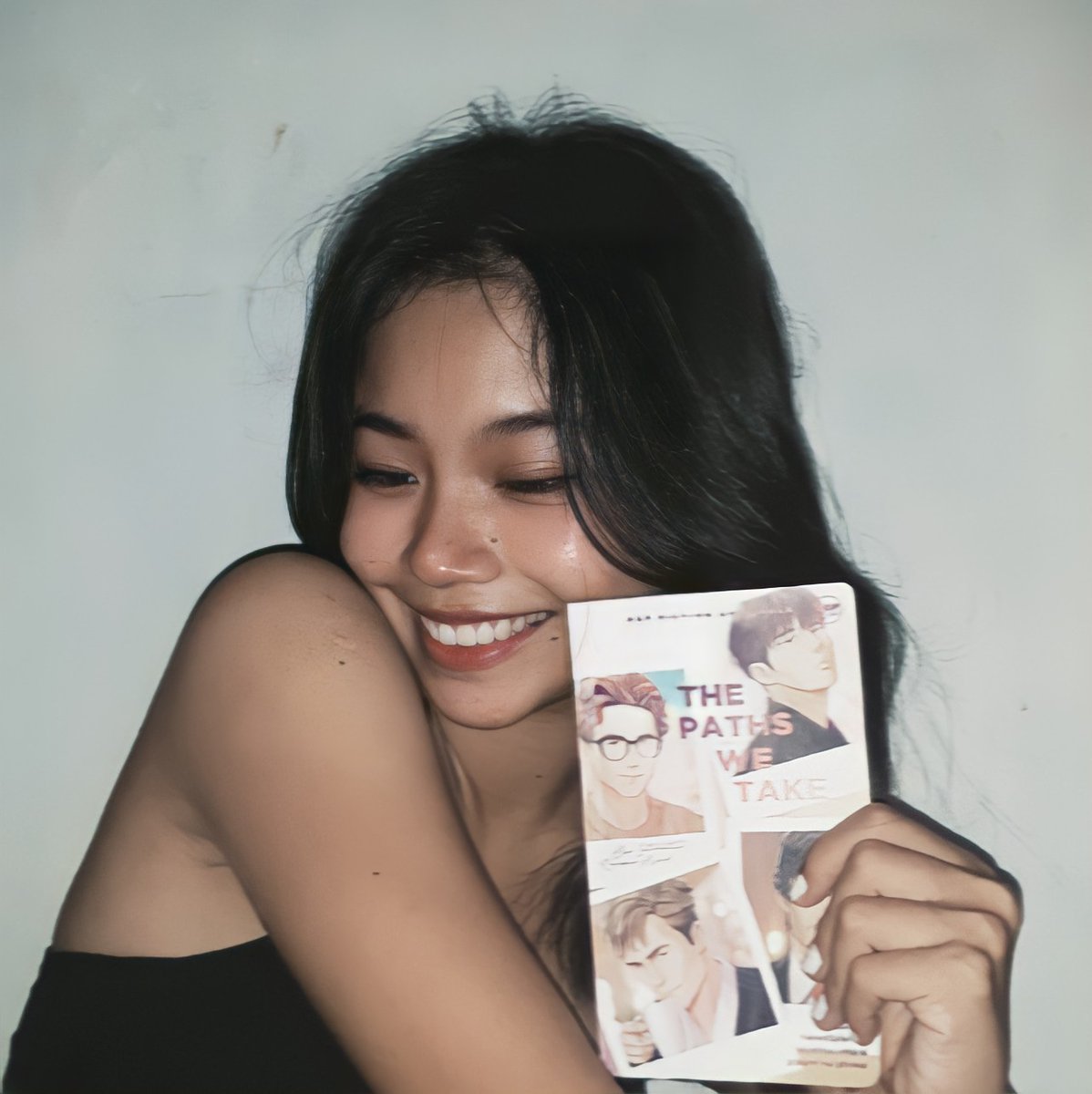OnlyMateNiCaleb's tweet photo. "I am Olivia Emerald, a beautiful jewel that can glow on her own" One of my fave quote from #ThePathsWeTake

1M/10 GRABE sobrang nag-enjoy ako magbasa!
@VentreCanard_Wp @sweetblunch
@starinewrites @yourstruIytrina 

[Short review below]
#VCAfieday
#PopFicSelfie
#PopFicBookSnap https://t.co/CDoSrRuxai