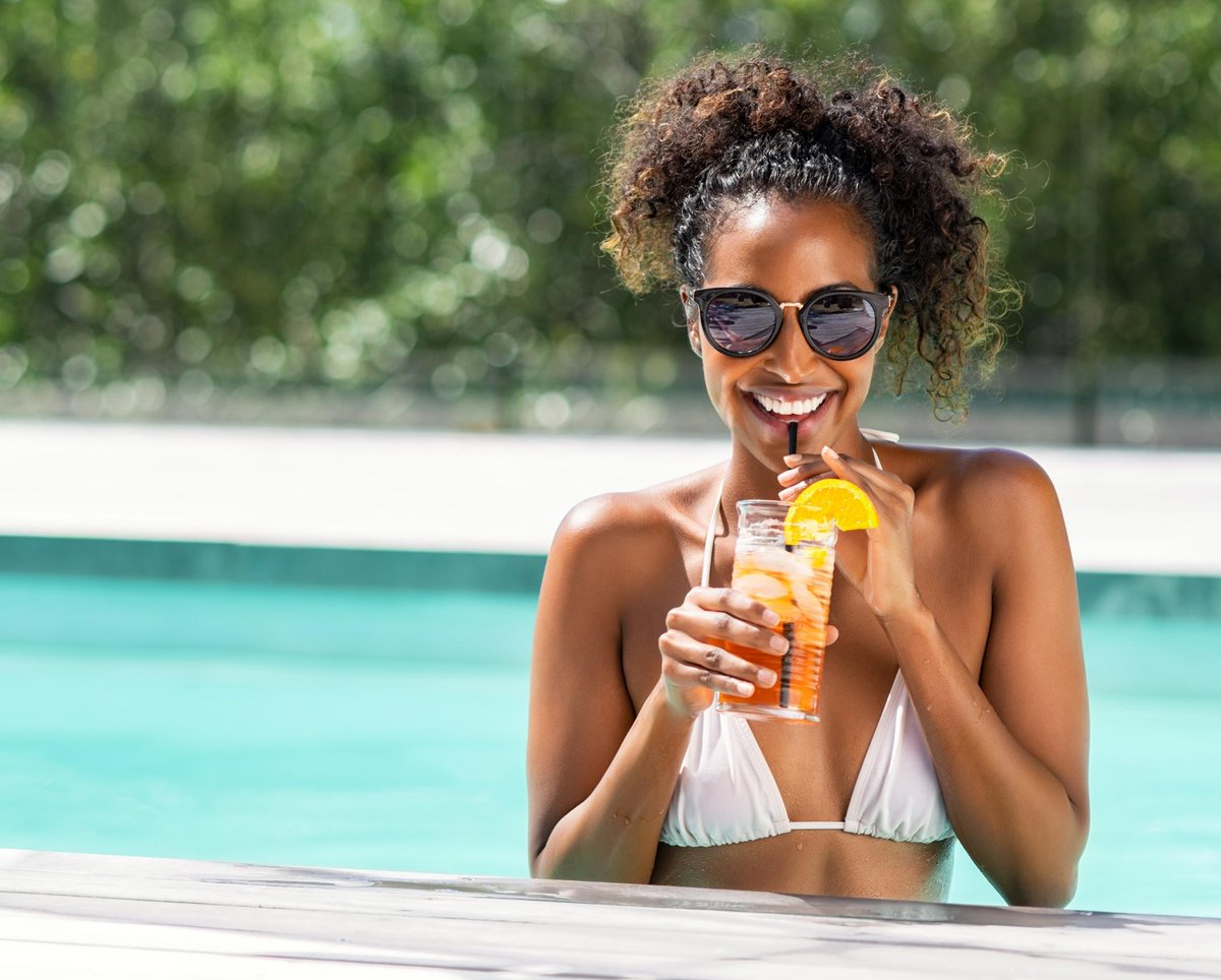 FerialYouakim's tweet photo. 🔥 Join us at our  IGNITE CONFERENCE and enjoy the elevated outdoor deck and pool for a handcrafted cocktail and a refreshing swim. 🥃
⁣⁣
👍Learn more: https://t.co/tA7lZJoBRb
⁣⁣
#delraybeach #thepalmbeaches #downtowndelray #aloft #motivationalspeaker https://t.co/H65zC3wtgL