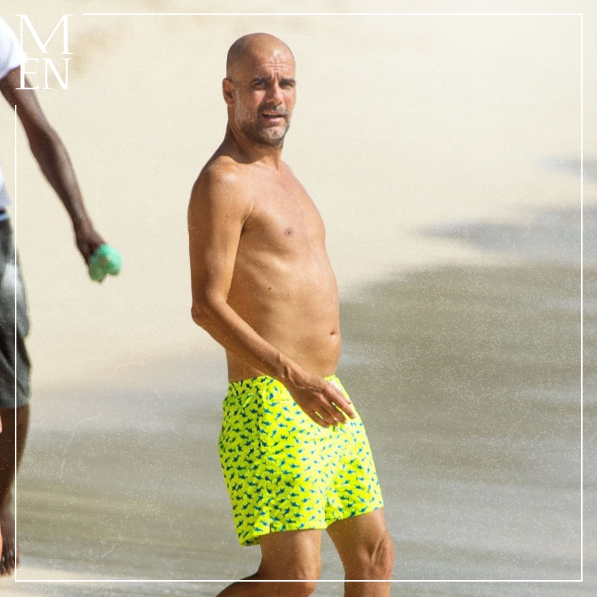 ManCityMEN's tweet photo. The King of Manchester on holiday 👑

#mcfc https://t.co/R3Y6T3DIMK