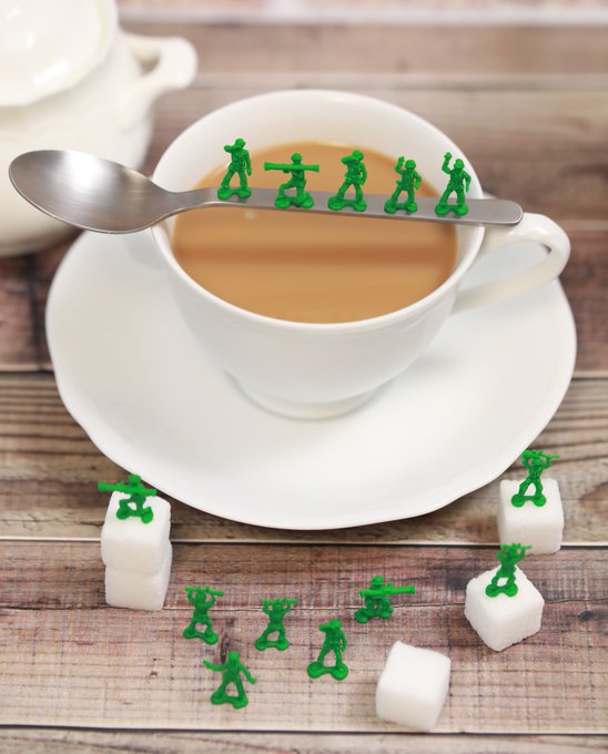 グリーンアーミーメン のイラスト マンガ コスプレ モデル作品 2 件 Twoucan