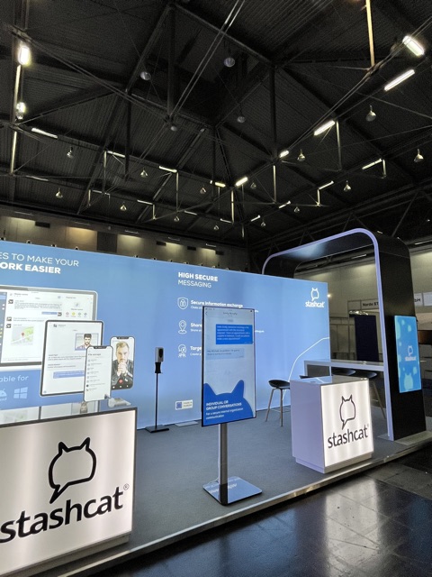 stashcatApp's tweet photo. We had three great days at CCW in Vienna with many interesting conversations and experiences 👏 Thank you for your visit and your support - we are already looking forward to next year! 💙
#ccw #ccw2022 #messewien #vienna #communication #messenger #ITSecurity #stashcat https://t.co/rF7RL2zUAD
