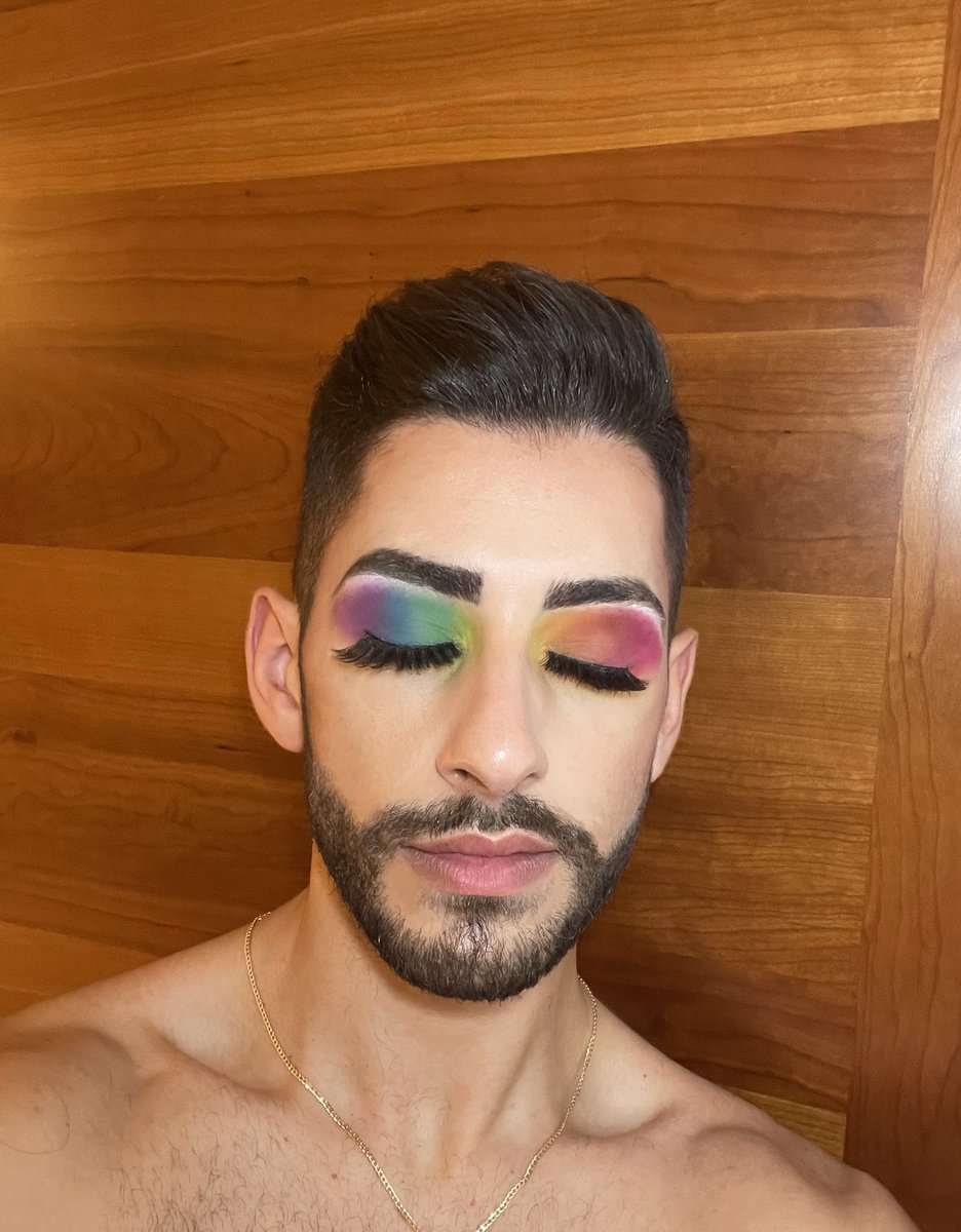anthonymessinae's tweet photo. Feel free, be proud and enjoy your life!
#PrideMonth #Pride2022 https://t.co/JvVNuLNuUG