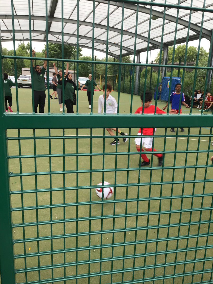 Staff vs Y5 football match @ZaytounaS for #NSSW2022. What a great example of competition, fair play and fun! #DoingThingsDifferently ⚽️