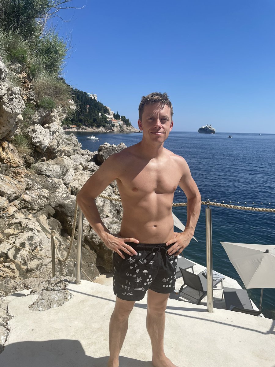 Owen Jones tweet media