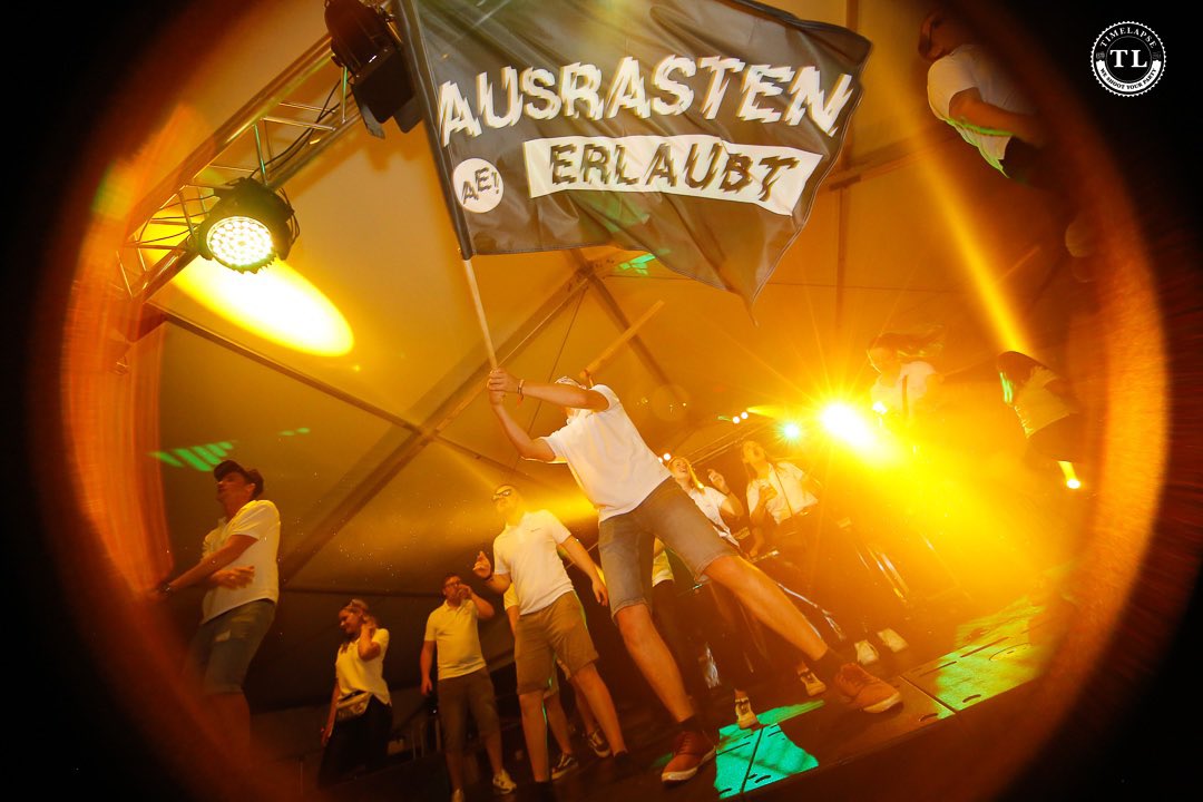 AErlaubt's tweet photo. Kommt gut ins Wochenende. 🫶🏻

THX Timelapse 📸

https://t.co/1RF6fwRd44 🖤
bullette.bkng 🖤
DOPPELHOUSEHÄLFTE 🖤
KlangAkrobaten 🖤
MDR SPUTNIK 🖤
Kirmesgesellschaft Friemar 🖤 https://t.co/aZGH4qcm6a