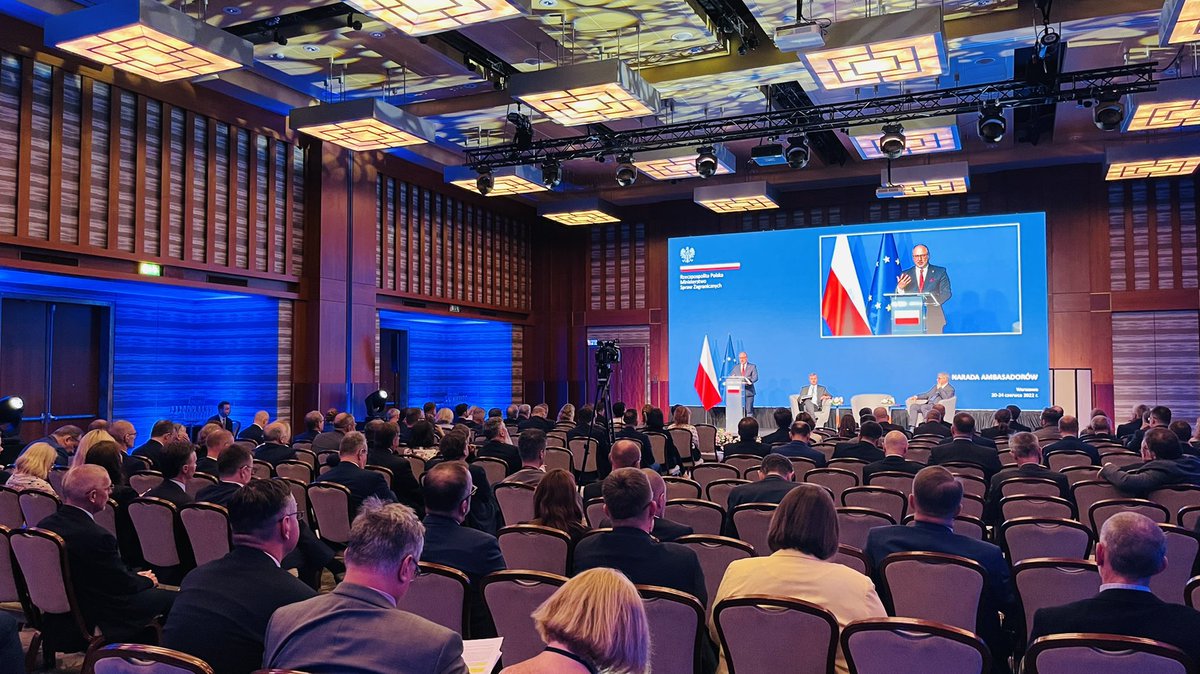 Akademia Dyplomatyczna MSZ 🇵🇱 tweet media