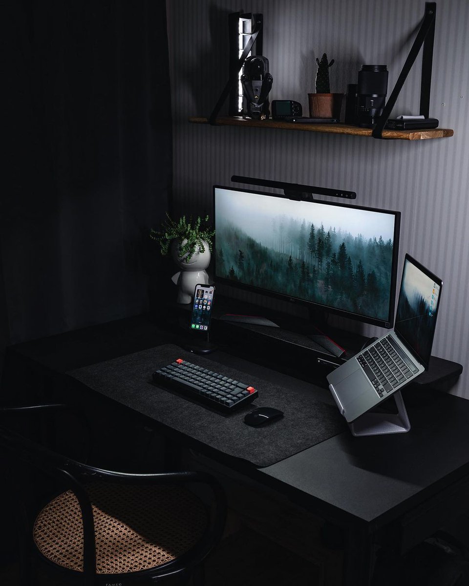 KeychronMK's tweet photo. WFH setup with the Keychron K6 keyboard by 📷jimmipetersson_
#keychron #setup #mechanicalkeyboard #keychronkeyboard #keychronk6 #wirelessmechanicalkeyboard https://t.co/Mm0W4NqkX0