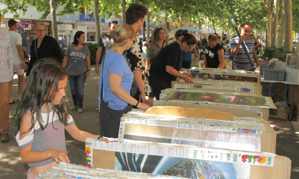 Blanes_cat's tweet photo. Notícia: #Blanes acull diumenge la 2a #FiraDisc a #LaPlantera De 9 a 14’30 h hi haurà parades de discs de vinil , CDs, DVDs, Pòsters i material relacionat amb el món de la música i el cinema, i a les 11 h concert de rock amb ‘The Seventies’
https://t.co/1k1HswTwAU
#fira
#disc https://t.co/nr6HOMmXj6