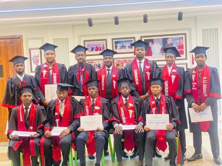 UncleAnass's tweet photo. The 55 students that Gov. @AWTambuwal sponsored in 2018 to study medical and paramedical courses in India🇮🇳 have graduated today.

Physiotherapy 14
Nursing Sciences 23
Pharmaceutical Sciences 03
Biomedical Engineering 15

Thank you the students-friendly governor, @AWTambuwal https://t.co/6LIRz0Rr42