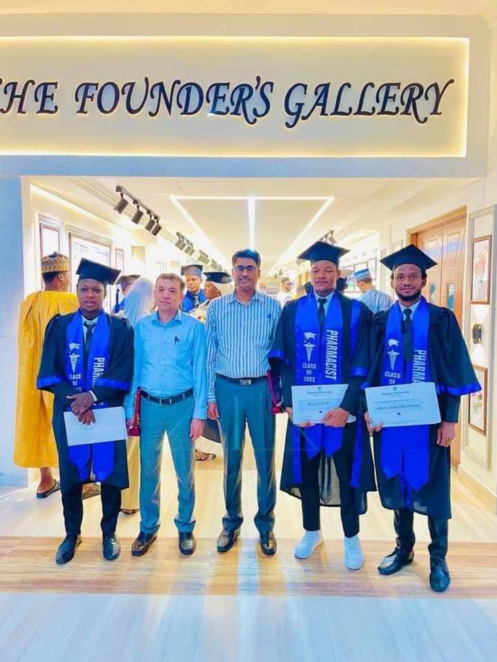 UncleAnass's tweet photo. The 55 students that Gov. @AWTambuwal sponsored in 2018 to study medical and paramedical courses in India🇮🇳 have graduated today.

Physiotherapy 14
Nursing Sciences 23
Pharmaceutical Sciences 03
Biomedical Engineering 15

Thank you the students-friendly governor, @AWTambuwal https://t.co/6LIRz0Rr42