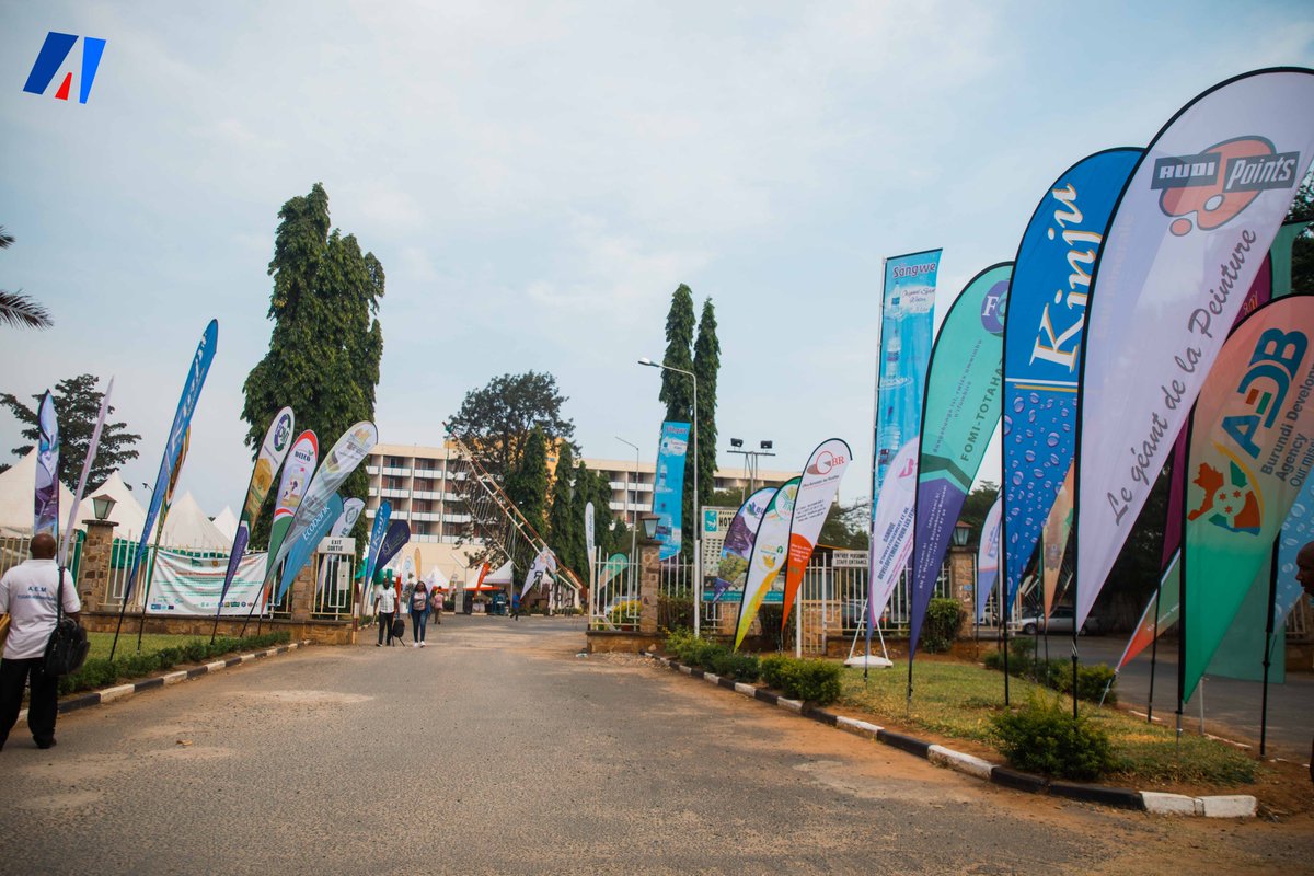 akezanet's tweet photo. On note également la contribution des autres  sponsors comme:Liquids, @MusumbaSteel,Bakhresa Grain Milling,#Bumac, Fomi, #Betagas, @BgfBurundi, #GTS, @BreweryBurundi , Bra manufacturing, #Kinju,  @EcobankBurundi, #BIJE, @bbs_burundi, @OBR_BI .

#SemaineIndustrialisation #Burundi. https://t.co/sKWTEyQhz7