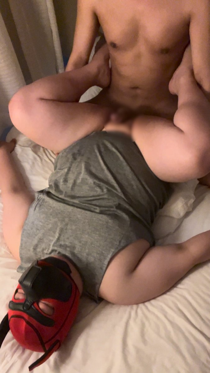 dsMdebu's tweet photo. シャツを着ると、潮吹きが分かりやすい？🤔 https://t.co/dCSE25F3Bh