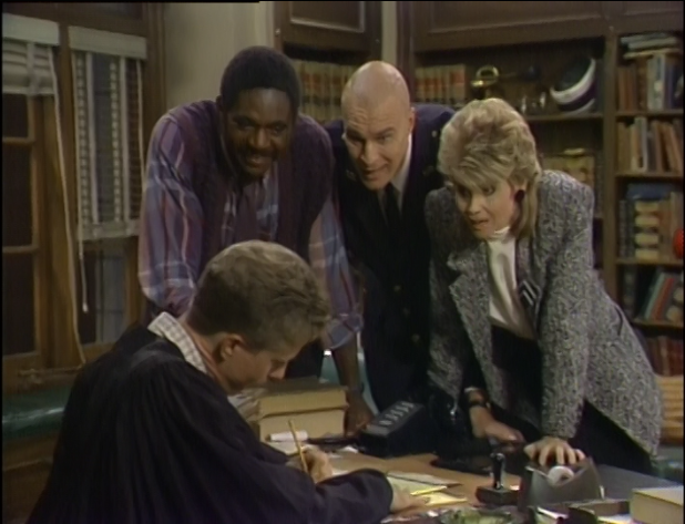 OOCNightCourt's tweet photo. #outofcontext #nightcourt https://t.co/X8WtaFbI5g