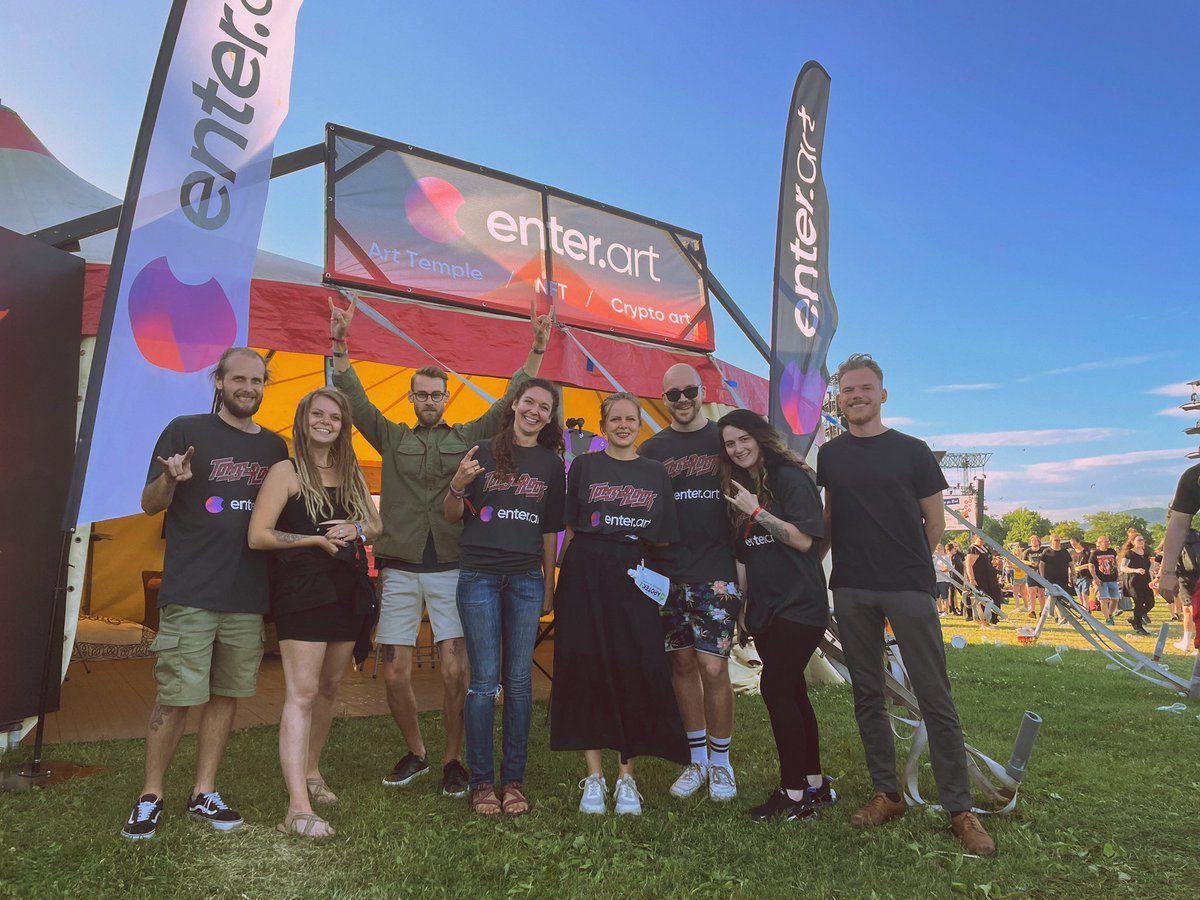 Tons of Rock 🤘🏻🖤

Very grateful to be apart of the <a href="/EnterNFT/">enter - NFT ecosystem ✨</a> team and having the privilege to hang out with everyone in person 🙏🏻 (finally 😉)