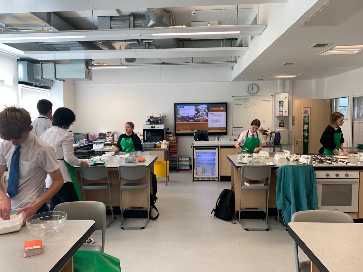 mrs_hathaway's tweet photo. Senior Spanish have started baking their magdalenas de Nutella with @HeNewbattle - qué rico! https://t.co/StiOikaLEf