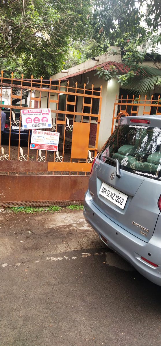 punit_rajveer's tweet photo. @PuneCityTraffic @PuneCityPolice @PuneRTO  plz help me with this ..PTP has asked me to put online complaint as offline services r not working..someone parked vehicle at front of the gate n i can't remove my vehicle from my home..kindly do the needful ! Thanx https://t.co/gMo8gSHAco