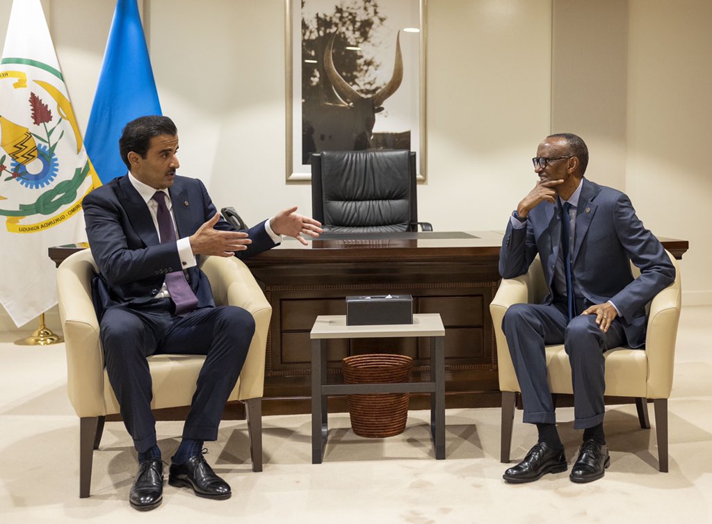 UrugwiroVillage's tweet photo. President Kagame this afternoon met with His Highness @TamimbinHamad, Emir of the State of Qatar who attended the #CHOGM2022 Opening Ceremony as a special guest of the President. https://t.co/f5nQ1jSyKW