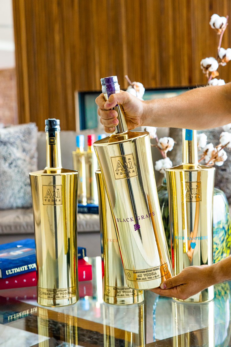 AuVodka's tweet image. Our Biggest Giveaway Yet🤯…WIN a 3 Litre Au Vodka Bottle!🏆🤑

To Enter Simply: 
◼️ Follow our Page @AuVodka
◼️ Retweet this with your Favourite Au Flavour 
◼️ Tag a Friend

Good Luck! T&amp;amp;C’S Below👇