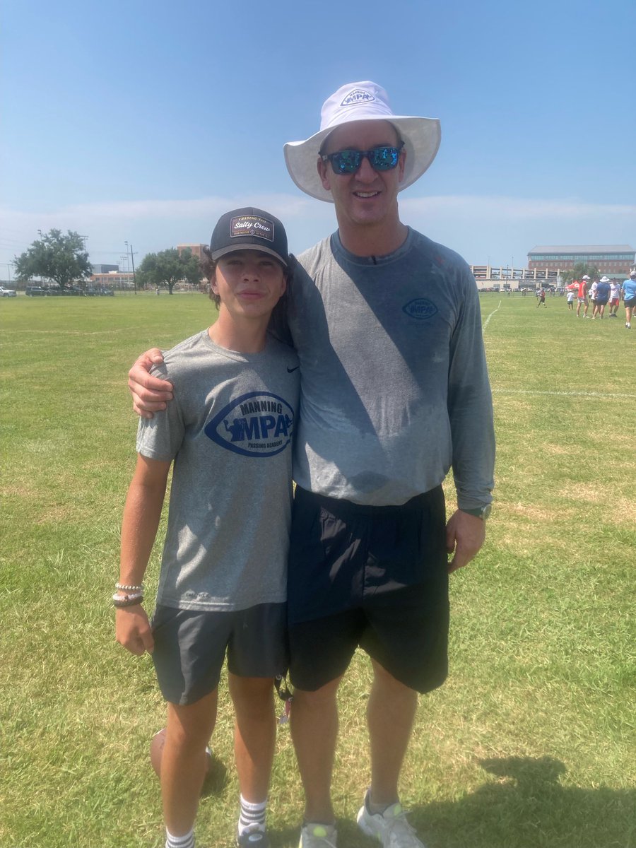 First day at the Manning Passing Academy and Brody gets to put in some work with Peyton.  Way to start the week!!  Building those skills!  ⁦<a href="/mpa_info/">Manning Passing Academy</a>⁩ ⁦<a href="/CoachVillegasBV/">Dave Villegas</a>⁩ ⁦<a href="/BishopVerotFB/">Bishop Verot Football</a>⁩