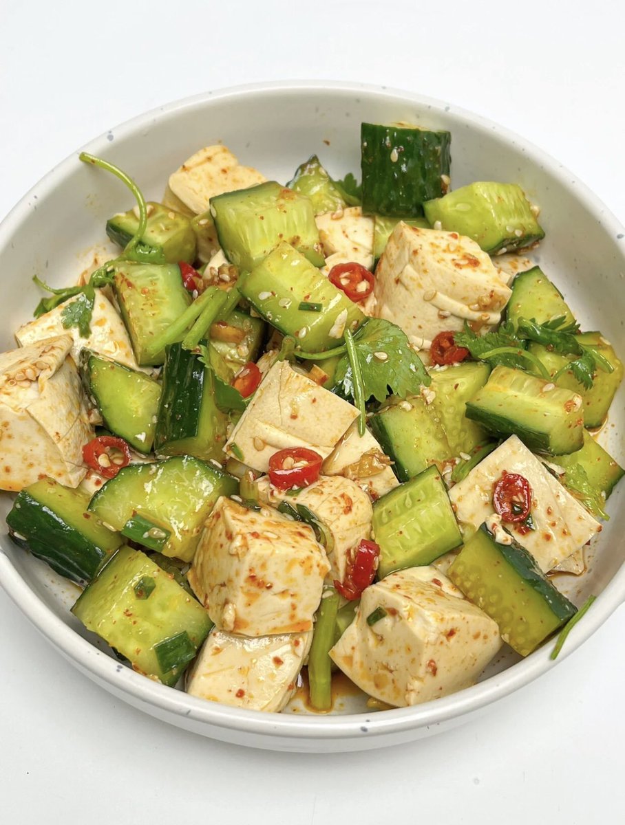 Rosa070785's tweet photo. One of the Chinese food I am good at🥒🥒
#cucumber #Tofu https://t.co/vtfaApVcSr