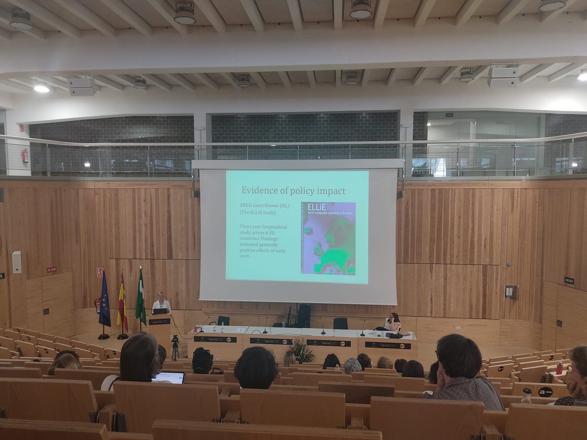 The best way to finalise this wonderful conference – Prof. Janet Enever <a href="/janetenever/">Janet Enever</a> talking about “Children in the spotlight - scoping the future for multilingual education policy”. Lot of food for thought in her talk. 
#ELLME2022 #internationalconference #universityofGranada
