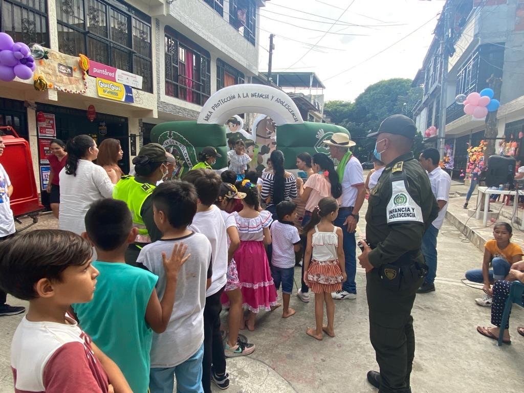 Policía de Protección y Servicios Especiales tweet media
