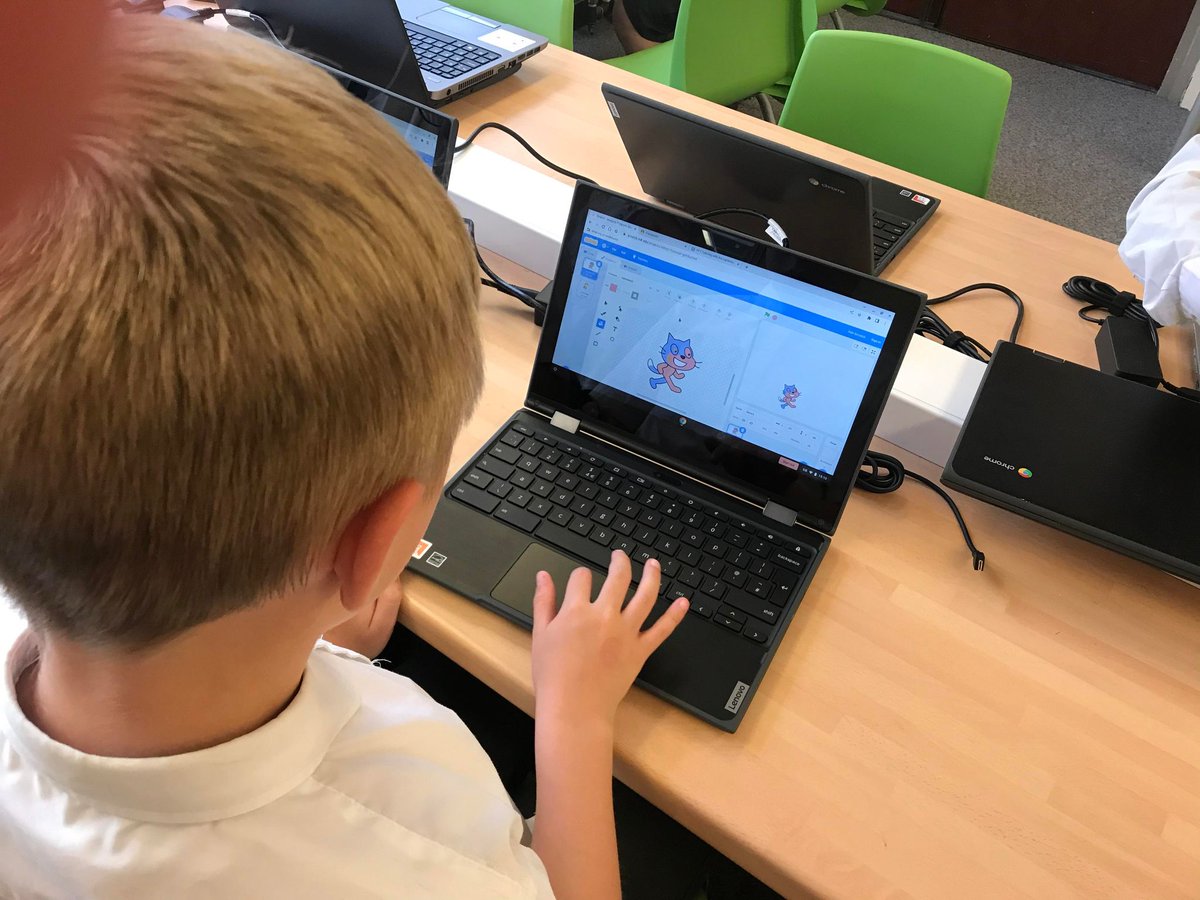 MrsNCook1's tweet photo. Year 3 exploring Scratch and trying out some coding!
@MissGosling1 @GailKilner
#themillcomputing https://t.co/qjj3MkJnQs