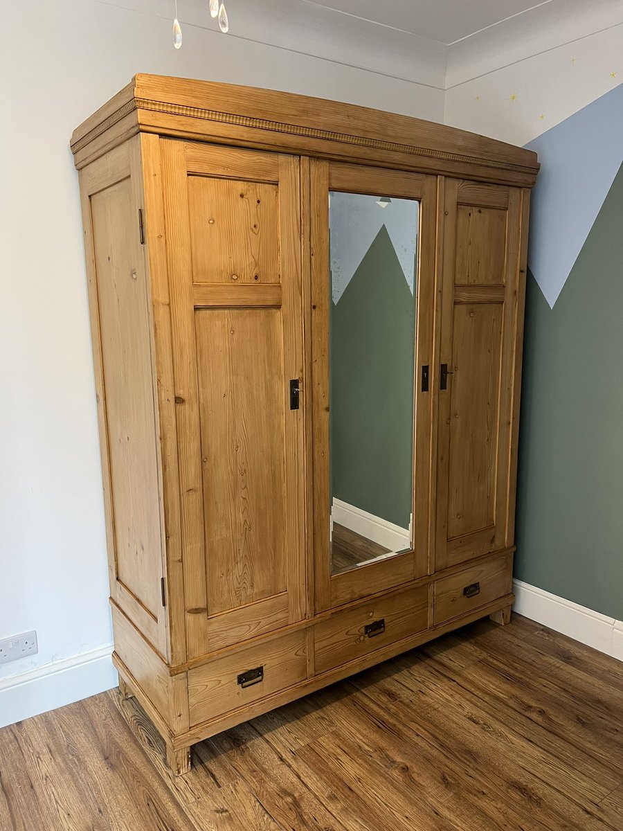 antiquepineimp's tweet image. One of today’s deliveries - a great choice of wardrobe that gives plenty of storage and no need for a chest of drawers as the left hand side is shelved!