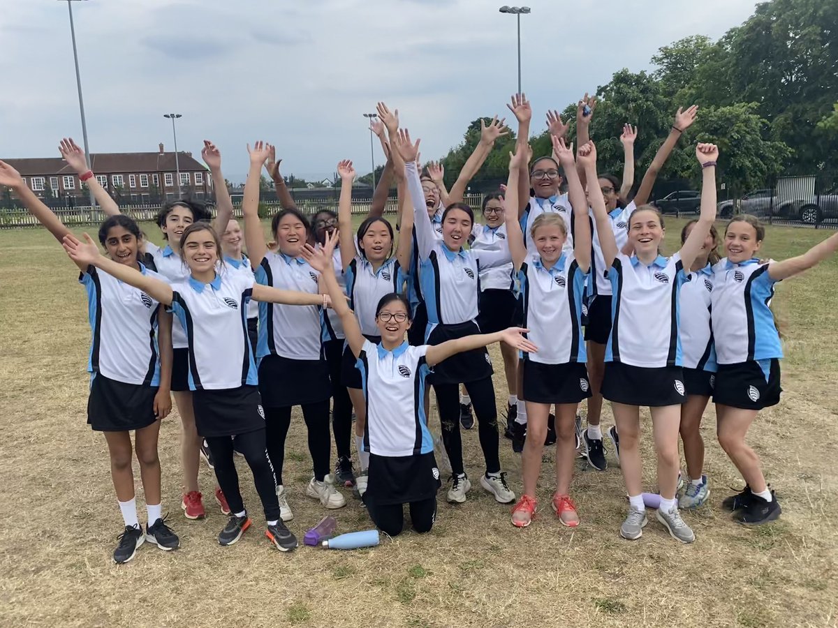 Year 7 athletics club competed in discus, 200m and relay to earn points towards the Commonwealth Games Challenge! 
🥇Silvia 🇧🇼 
🥈 Layan 🇧🇩 
🥉 Sofia 🇵🇬
#NSSW2022 #belonging