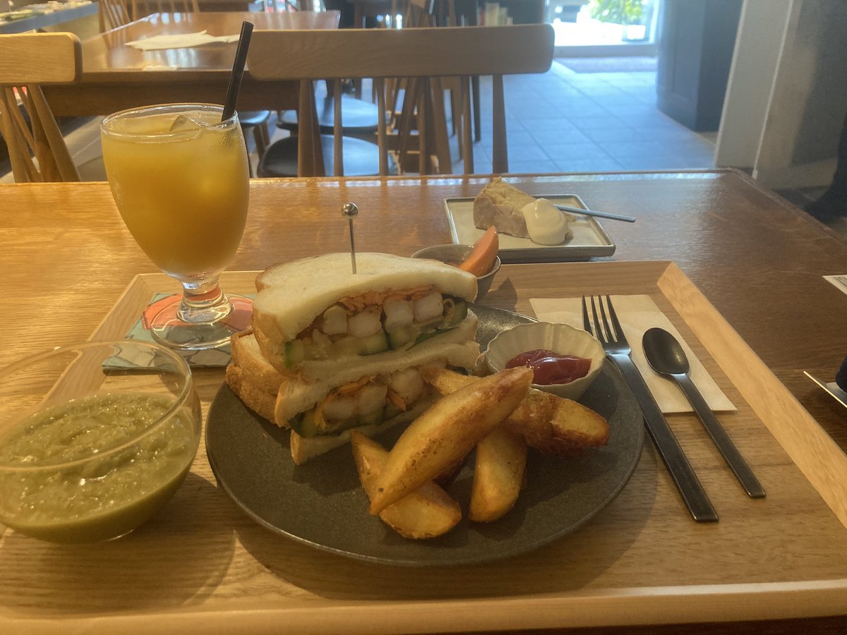 uepon1216's tweet photo. 西陣には美味しいランチがある。
#Kefu #サンドイッチ #ランチ #エビ #デザート #乾隆学区 #ゲストハウス #カフェ #1人でも入れる
 #毎月24日を西陣の日と言いたい https://t.co/IyBQoJWL25