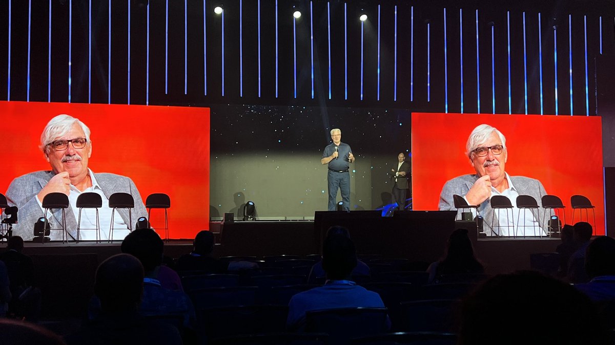 vibronet's tweet image. Sigh. @4thibeau brings @Kim_Cameron’s memory on the @Identiverse stage. Don emphasizes the value, the duty to mentor and give back- like Kim did so generously.
#identiverse #identiverse2022