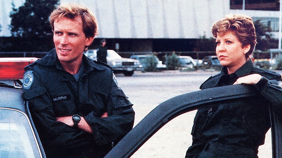 Today we wish a happy birthday to Peter Weller(75) and Nancy Allen(72). Both born on June 24. 