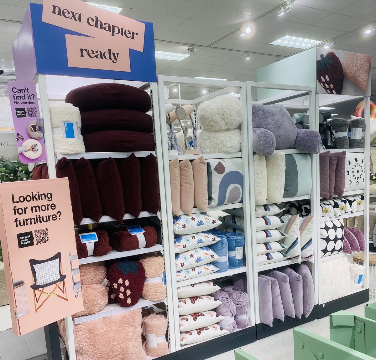 GraceAtTarget's tweet image. In LOVE with this set!!! Back to college season is approaching and we have everything you could ever need 💜📚✨🪴 
 @_TheNickOwens @JenPeters77 @settoselltarget @anjiebianco3 @NicoleV54796811