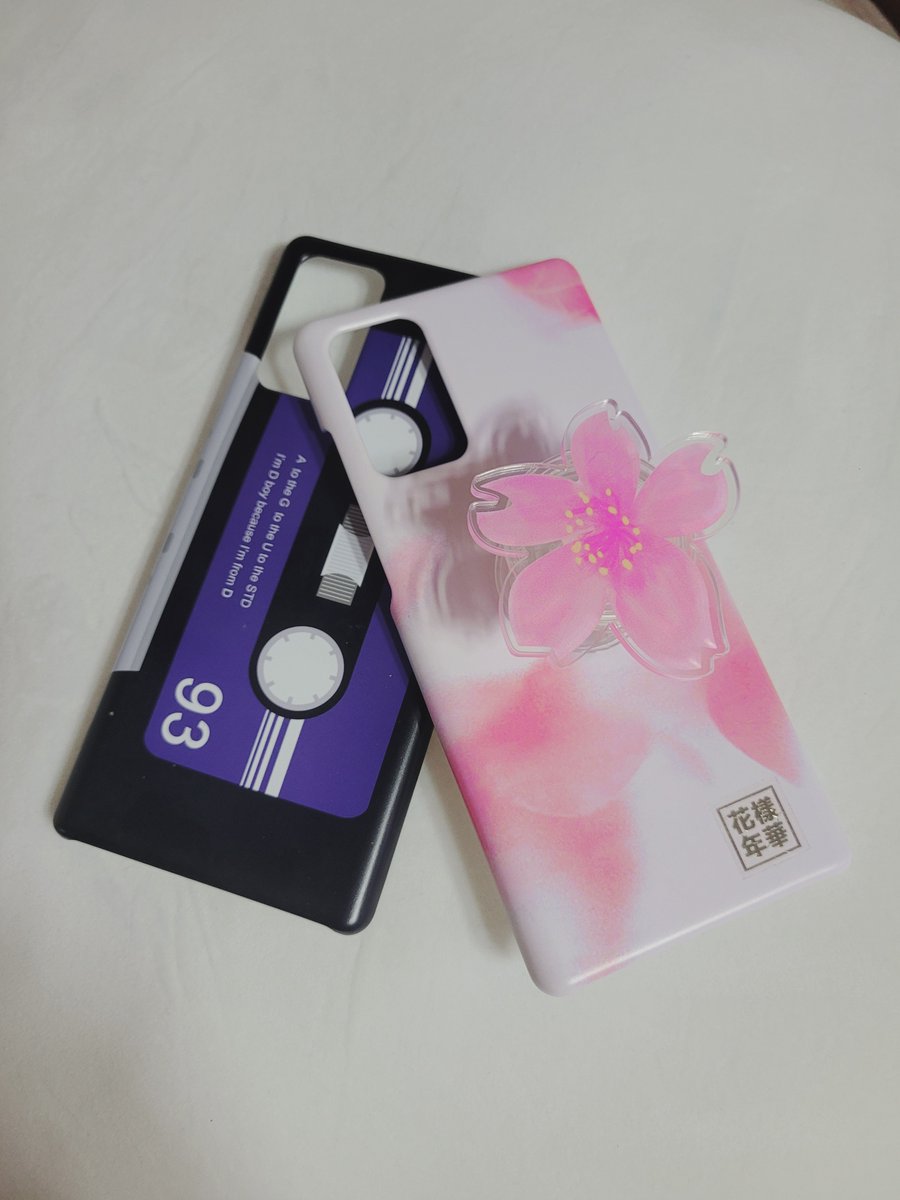 #화연케이스 #슈가케이스
내가 잘한건 이 두 케이스를 냅다 갈기고 산거이오...
내가 못한건 인증샷을 그지같이 찍는것이오...
나도 사진 잘 찍고싶당
예쁨 1도 안찍힌다 정말 어지간히 이쁘자 케이스야 
적당히 이쁜 케이스 만듭시다 정말 자꾸 이러시면 @Dawn__613 님 내꼬💜