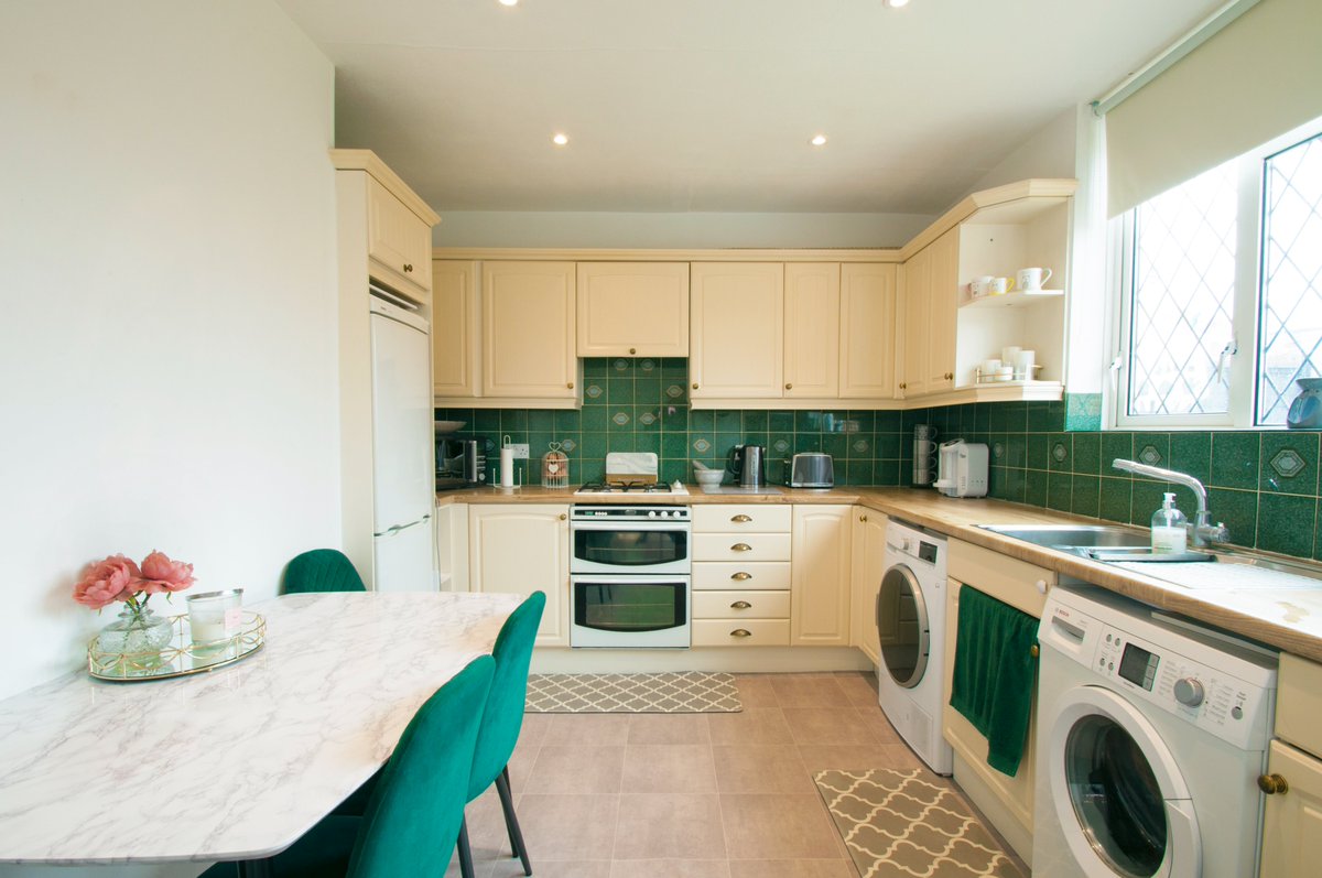 Flatmans's tweet photo. The Flatman Partnership is delighted to introduce to the market this well-presented three-bedroom terraced house, decorated to the highest standards throughout.

If you are interested in viewing this property, please give us a call on 01753 593888 📞 https://t.co/JgEof0md2W
