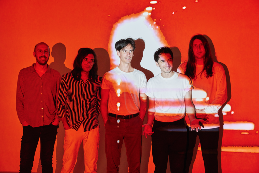 This one's a bit emosh, our last new releases playlist for a while ... 😢 but it's a summer banger for sure. open.spotify.com/playlist/1TrDW… <a href="/DeLuxBand/">De Lux</a> <a href="/jawnyutah/">JAWNY</a> <a href="/muramasa_ninja/">Muramasa</a> <a href="/wulumusic/">Wu-Lu</a> <a href="/drycleaningband/">Dry Cleaning</a> <a href="/remiwolf/">Remi Wolf</a> <a href="/TheSnuts/">The Snuts</a> <a href="/Paramidaaa/">Paramida</a>