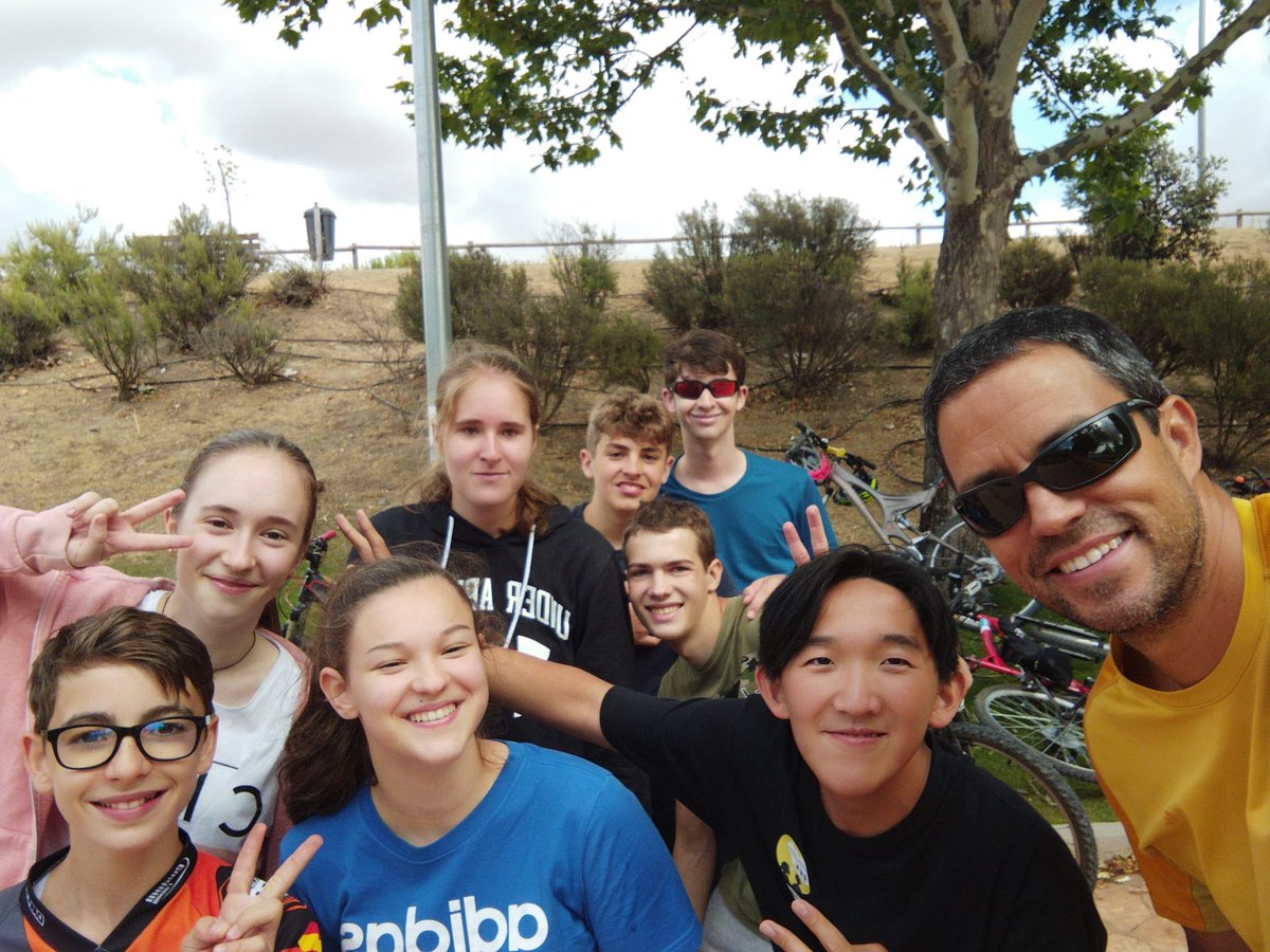 IES Adolfo Suárez tweet media