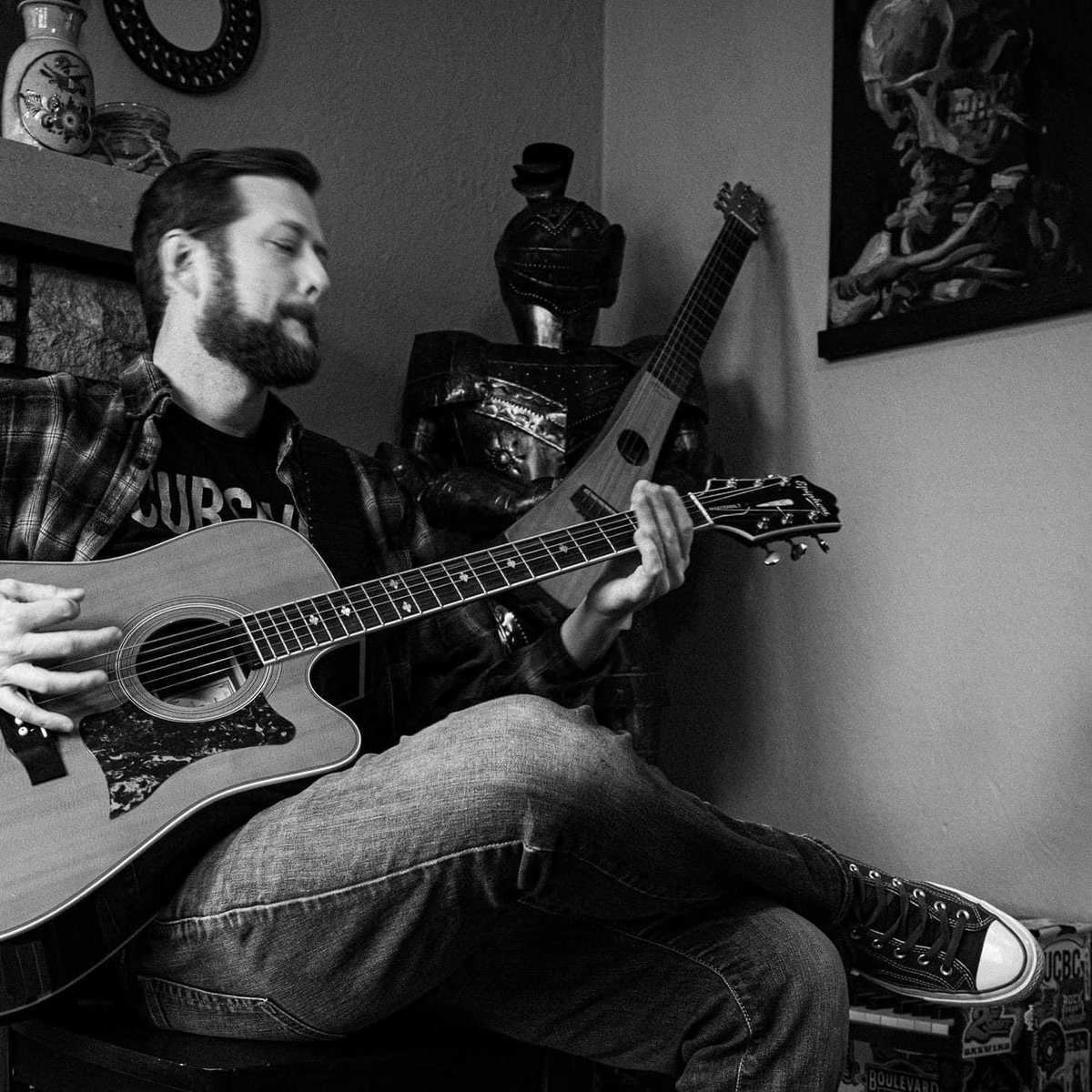 Mellow_STL's tweet photo. Nick Stergos will be playing tonight from 4-7 pm with an extended Happy Hour 🎶🍹

Come out and see us! 

#mellowlovestl #stlmellow #mellowstl https://t.co/P96RxXtqvR